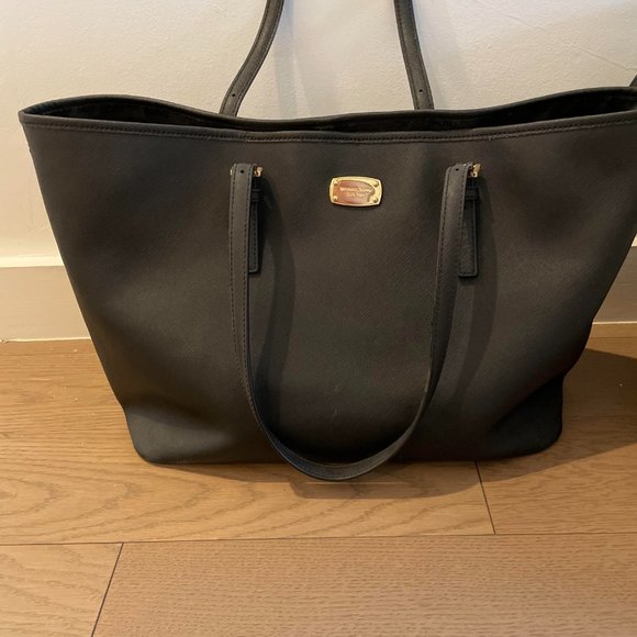 Michael Kors Black Tote Bag - Picture 2 of 5